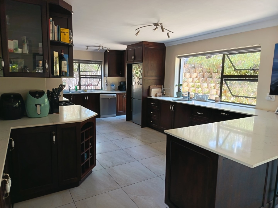 4 Bedroom Property for Sale in Knysna Heights Western Cape